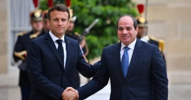 ماكرون يؤكد للرئيس السيسى تقدير فرنسا لمصر على المستويين الرسمى والشعبى