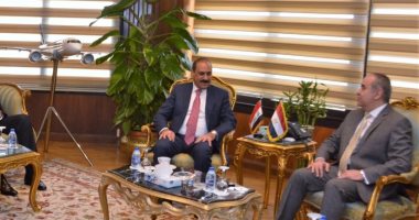 وزير الطيران المدنى: حريصون على دعم الأشقاء العراقيين بقطاع النقل الجوى 