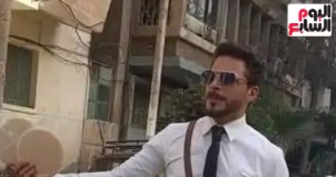 رحلة كفاح انتهت بحادث أليم.. الإسكندرية تودع أشهر بائع فريسكا بمصر.. فيديو