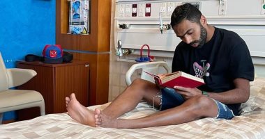 حسين الشحات يستعين بقراءة القرآن قبل إجراء جراحة غضروف الركبة