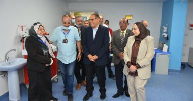 محافظ الشرقية يتفقد مستشفى المعلمين بمدينة الزقازيق