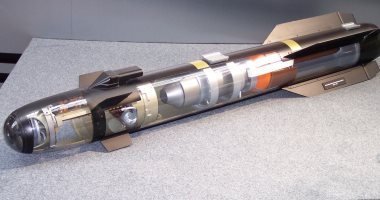 يحتوى على ستة سكاكين.. ما هو صاروخ "هيلفاير" المستخدم في قتل الظواهري؟