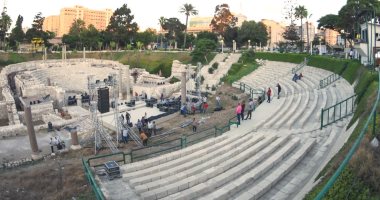 "أوبرا الإسكندرية" تستعد لمهرجان الصيف على المسرح الرومانى.. صور