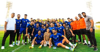 لاعبو الدراويش يدعمون المشجع أمين نبيل محارب السرطان
