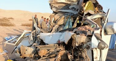 إصابة 11 شخصا فى حادث انقلاب سيارة ربع نقل على طريق أسوان أبوسمبل