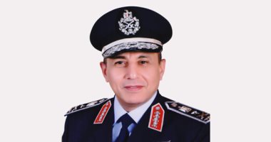 تعرف على الفريق محمد عباس حلمى وزير الطيران الجديد