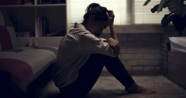 4 مؤشرات تحذرك من اقتراب نوبة اكتئاب.. "لو بتعانيها الجأ لمتخصص"