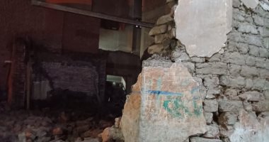 تقرير لجنة المنشآت عن انهيار جدار دار مناسبات ببنها: 6 عقارات مجاورة له آيلة للسقوط