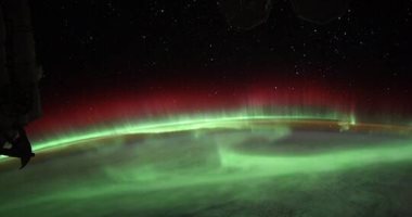 رائد فضاء يلتقط صورا مذهلة للشفق القطبى من محطة الفضاء الدولية