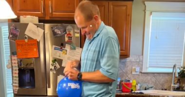 أمريكى يحقق رقما قياسيا فى جينيس بنفخ البالونات باستخدام أنفه.. فيديو وصور