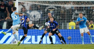 إنتر ميلان يتلقى هزيمته الأولى في الدوري الإيطالي بثلاثية أمام لاتسيو.. فيديو
