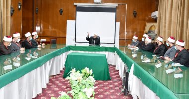 وزير الأوقاف يجتمع بأئمة المساجد الكبرى لتكثيف الأنشطة الدعوية