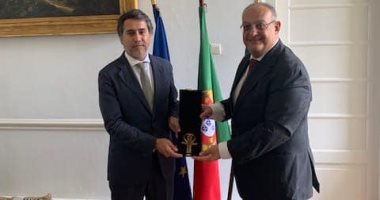 سفير مصر لدى البرتغال يلتقى سكرتير الدولة البرتغالى للشئون الخارجية والتعاون