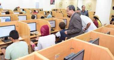 رئيس جامعة سوهاج يتفقد أعمال اختبارات مبادرة "أشبال مصر الرقمية"