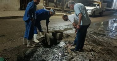 محافظ الشرقية يتابع أعمال شفط مياه الصرف الصحى بشارع حسن صالح بالزقازيق