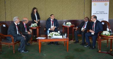 وزير التنمية المحلية يلتقى سفير بعثة الاتحاد الأفريقى بالقاهرة