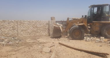 إزالة 23 حالة تعد على أملاك الدولة والأراضي الزراعية بمركز بنى مزار في المنيا