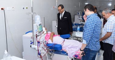 رئيس جامعة سوهاج يتفقد سير العمل بالمستشفى الجديد.. صور 