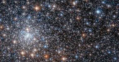 علماء الفلك يكتشفون نجما غامضا لم يسبق له مثيل مكونا من "المادة المظلمة"