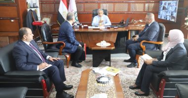 وزير القوى العاملة لبنك الرافدين: تسهيل الحصول على مستحقات المصريين بالعراق