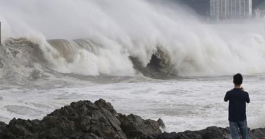 إجلاء 8 ملايين شخص جنوبي وغربي اليابان بسبب إعصار "نانمادول"