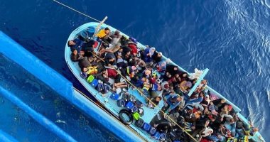 "النقل البحرى" توضح تفاصيل إنقاذ 60 فردا على قارب هجرة غير شرعية بالمتوسط