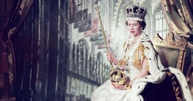 أزياء وقبعات وجواهر نادرة.. اعرف مصير مقتنيات الملكة إليزابيث "صور"