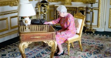 كيف احتضنت الملكة إليزابيث التكنولوجيا طوال فترة حكمها؟