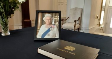السفارة البريطانية بالقاهرة تفتح دفتر عزاء فى وفاة الملكة إليزابيث غدا