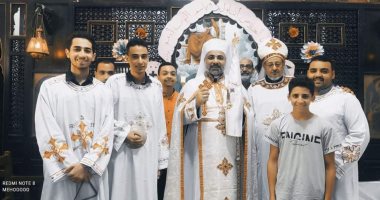 مطران إيبارشية طيبة للأقباط الكاثوليك يترأس قداس عيد النيروز مع أبناء وفتيات الرعية