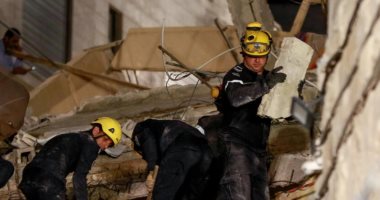 فرق الإنقاذ الأردنية تبحث عن 10 أشخاص تحت أنقاض المبنى المنهار فى عمان