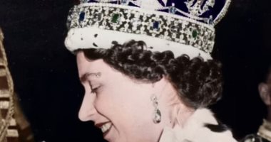 قطعتا مجوهرات فقط ترافقان الملكة إليزابيث لمثواها الأخير
