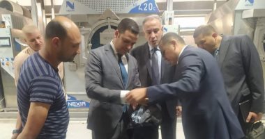 نائب محافظ بورسعيد وسفير أوزباكستان يتفقدان عددا من المصانع.. صور