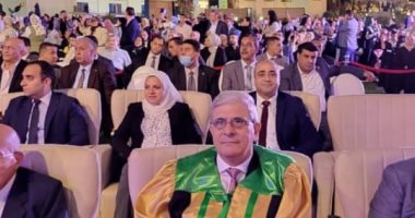 جامعة عين شمس تكرم المستشار عدلي جاد رئيس هيئة النيابة الإدارية.. صور