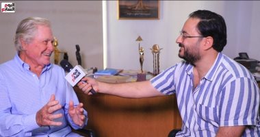 أبرز تصريحات حسين فهمى لتلفزيون اليوم السابع مع على الكشوطى.. إنفوجراف