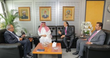 السعودية نيوز | 
                                            القنصل السعودي يبحث تعزيز التعاون مع مدير مكتبة الإسكندرية
                                        