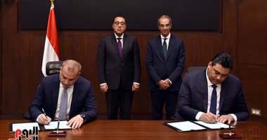 رئيس الوزراء يشهد توقيع تعاون بين العربية للتصنيع و"القومى لتنظيم الاتصالات"