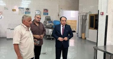 وكيل وزارة صحة بورسعيد يتفقد مصنع أغذية المدارس للتأكد من سلامتها 