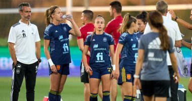 تمرد 15 لاعبة فى منتخب إسبانيا للكرة النسائية بسبب المدرب خورخي فيلدا