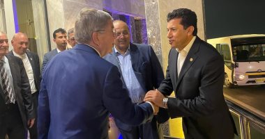 وزير الرياضة يُودع رئيس اللجنة الأولمبية الدولية بعد زيارته الرسمية لمصر