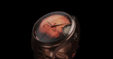ساعة مليئة بغبار المريخ الحقيقى تبلغ تكلفتها 450 جنيهًا إسترلينيًا