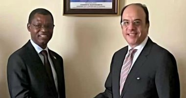 سفير مصر لدى بوروندى يبحث مع رئيس مجلس الشيوخ أواصر العلاقات الثنائية