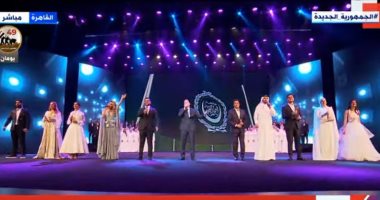 نجوم الغناء بالوطن العربى يشاركون فى أوبريت "لمتنا" أمام الرئيس