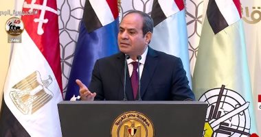 الرئيس السيسي للمصريين: فلتكتبوا تاريخا جديدا من المجد يليق باسم مصر الخالد 