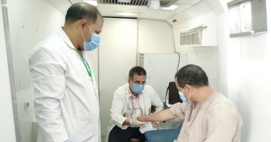 صحة المنيا تقدم الخدمات الطبية والعلاجية لـ1712 حالة بقرية البدرمان.. صور