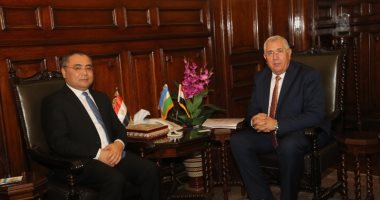 ‫ وزير الزراعة يبحث مع وزير التنمية والابتكار الأوزبكستانى التعاون المشترك 