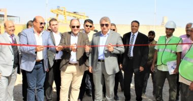 وزير التجارة ومحافظ أسوان يفتتحان 6 مصانع بمنطقة العلاقى