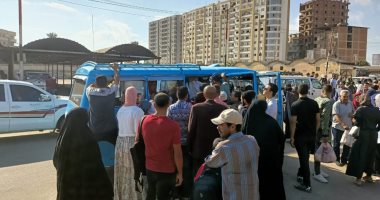 توفير سيارات لنقل طلاب الجامعة والموظفين من دسوق إلى كفر الشيخ