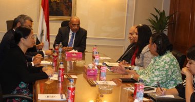 وزير قطاع الأعمال يبحث مع "هاندا" الصينية تعزيز التعاون وزيادة استثماراتها بمصر