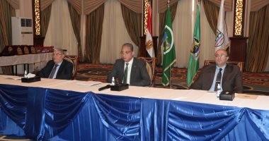 محافظ بني سويف: مبادرة المشروعات الخضراء تتسق مع استضافة مصر لمؤتمر COP27